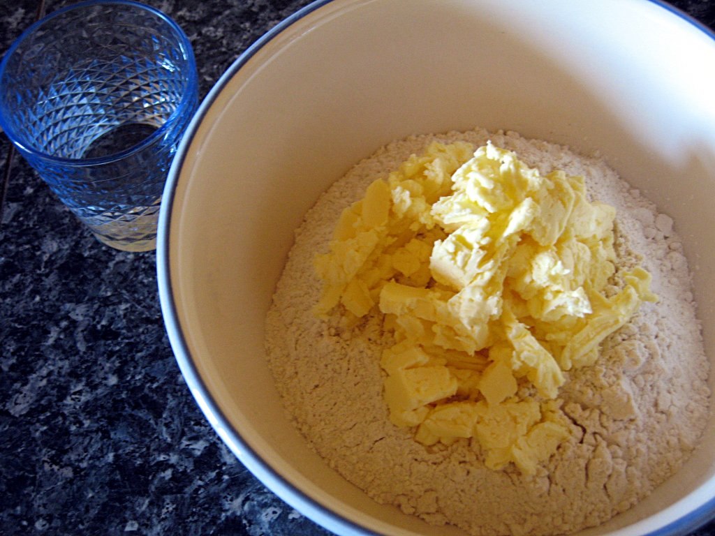 Flour and butter ready for rubbing